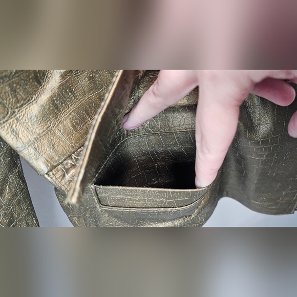 CHICO'S Womens 100% Leather Metallic Reptil Print Zip Front Pockets Jacket Sz 2 - Picture 5 of 16